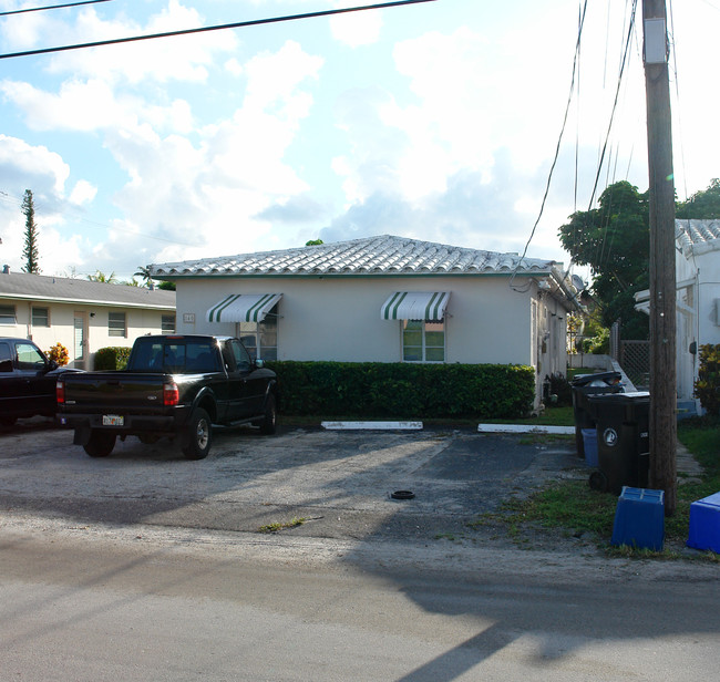 840 NE 17th Ave in Fort Lauderdale, FL - Building Photo - Building Photo