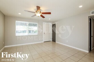 14049 N 37th Way in Phoenix, AZ - Building Photo - Building Photo