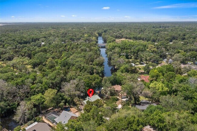 28 River Trail Dr in Inglis, FL - Building Photo - Building Photo