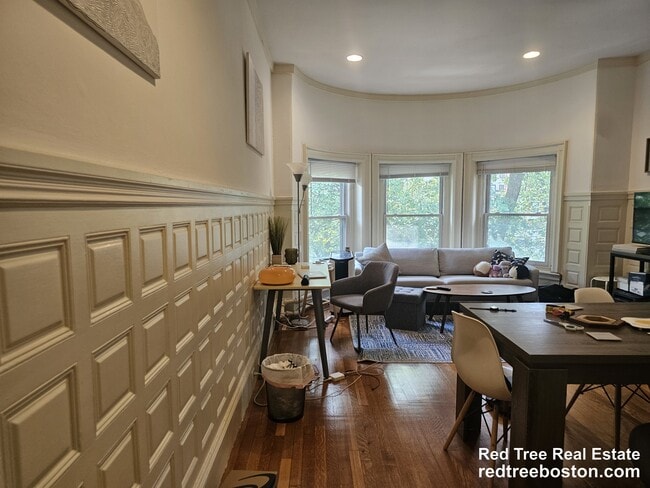 property at 379 Commonwealth Ave