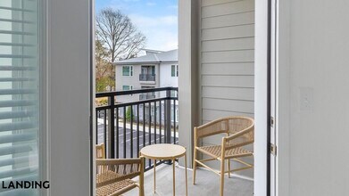 2110 Birkhall St in Raleigh, NC - Foto de edificio - Building Photo