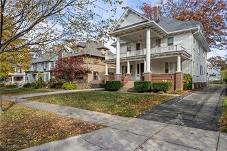 1217 Belle Ave in Lakewood, OH - Building Photo - Building Photo