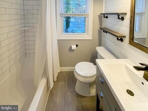 133 N Line Rd in Newtown Square, PA - Foto de edificio - Building Photo