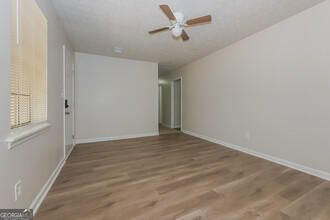 80 Hunt Ridge Dr in Stockbridge, GA - Building Photo - Building Photo