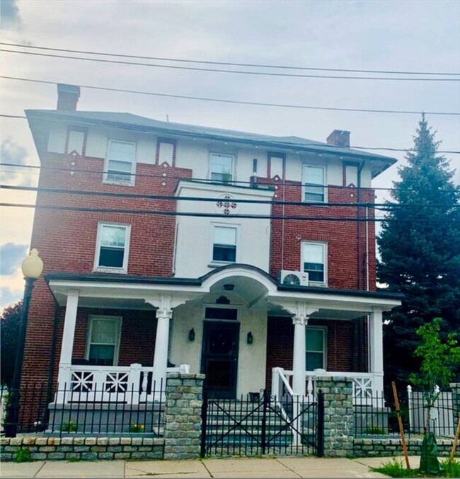 26 Breed St, Unit 3