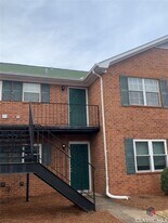 2165 S Milledge Ave in Athens, GA - Building Photo