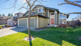 9520 Wellington Cir in Windsor, CA - Building Photo