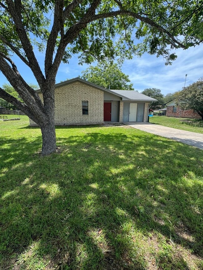 property at 106 N Fairview Dr