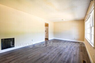 1045 Harbor View Rd in Charleston, SC - Building Photo - Building Photo