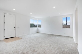 4370 Alegro Privado in Ontario, CA - Building Photo - Building Photo