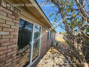 11802 GARDEN Ter in Dallas, TX - Building Photo - Building Photo