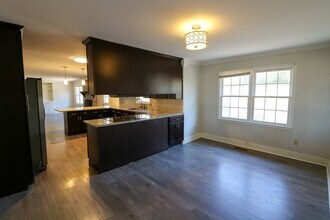 1100 Martin St N in Pell City, AL - Building Photo - Building Photo