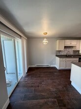 Salmon Creek Apartments in Sumner, WA - Building Photo - Building Photo