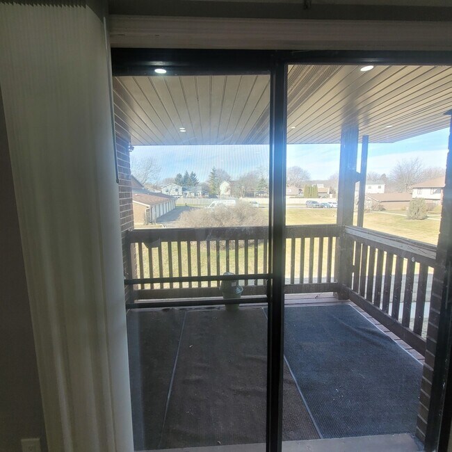 803 Garden Cir in Streamwood, IL - Building Photo - Building Photo