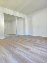 120 - 801 E Palmer Ave in Glendale, CA - Building Photo - Interior Photo