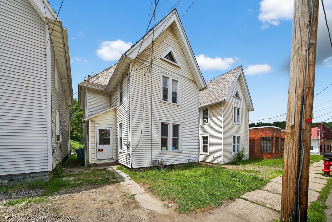 5-15 Low Ave in Middletown, NY - Building Photo