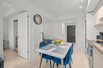 34 Maitland St in Toronto, ON - Building Photo - Building Photo