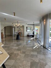 2351 Douglas Rd in Miami, FL - Building Photo - Building Photo