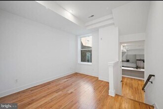 1927 Mt Vernon St in Philadelphia, PA - Building Photo - Building Photo