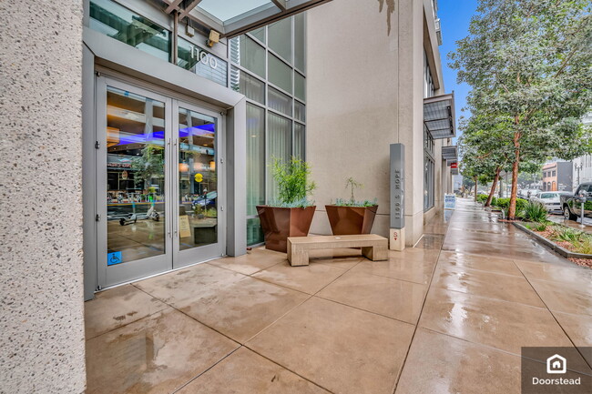 1100 S Hope St, Unit Apt 812 in Los Angeles, CA - Building Photo - Building Photo