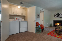 Meadowlark Apartments in Rio Rancho, NM - Foto de edificio - Building Photo