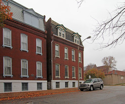 2201 S 11th St Apartamentos