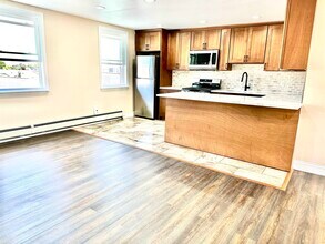 458 Central Ave in Jersey City, NJ - Building Photo - Building Photo