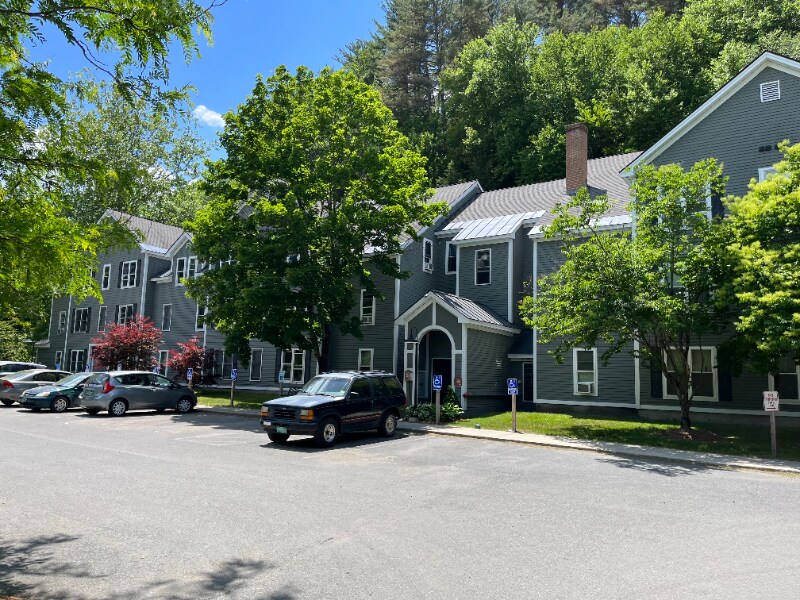 498 Marlboro Rd in Brattleboro, VT - Building Photo