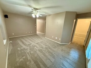 8929 Meadow Park Cir in Anchorage, AK - Building Photo - Building Photo
