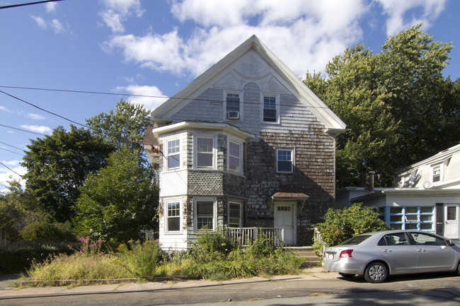 21 Braman St in Danvers, MA - Foto de edificio - Building Photo