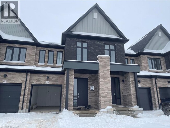 125 Manuel St in Stratford, ON - Building Photo - Building Photo