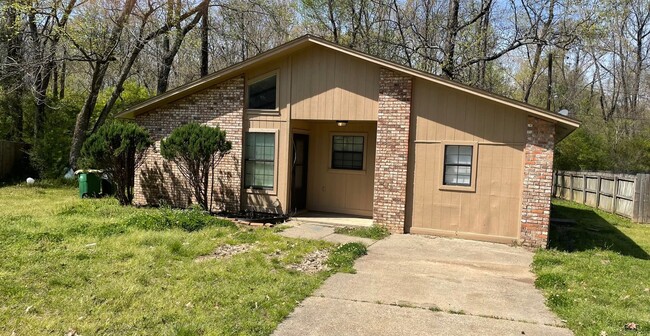 4303 Arehart Dr in Little Rock, AR - Foto de edificio - Building Photo