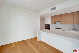 877 Francisco St in Los Angeles, CA - Building Photo - Building Photo