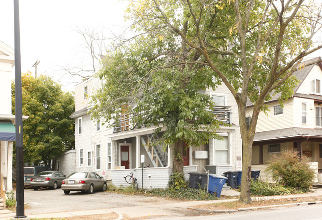 307 S Division St in Ann Arbor, MI - Foto de edificio - Building Photo