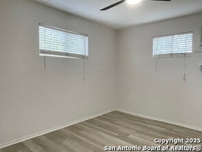 347 Ware Blvd in San Antonio, TX - Building Photo - Building Photo