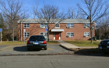 Veteran Terrace in East Hartford, CT - Foto de edificio - Building Photo
