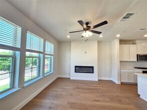 7933 Sunset Blvd in Rowlett, TX - Building Photo - Building Photo