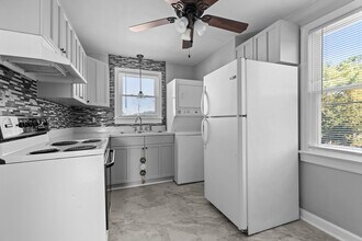 1200 Little Bay Ave in Norfolk, VA - Building Photo - Building Photo