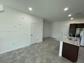 4466 Longwood Lake Sq in Westlake, FL - Building Photo - Building Photo
