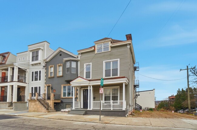 1220 Louden St in Cincinnati, OH - Building Photo - Building Photo