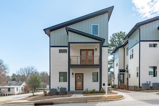 property at 1322 E Lenoir St