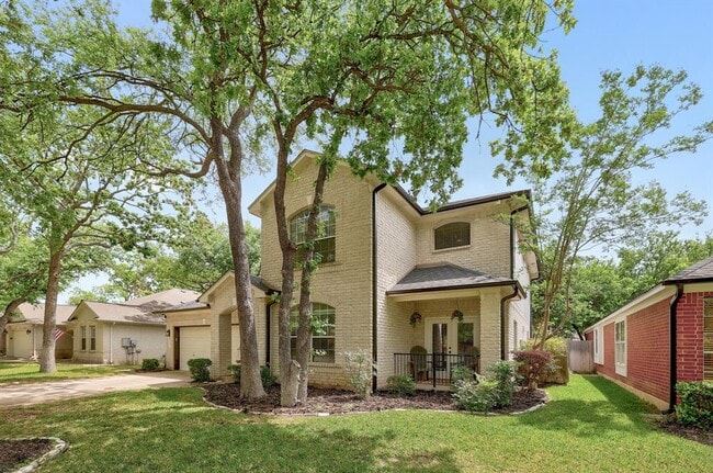 property at 3019 Plantation Dr