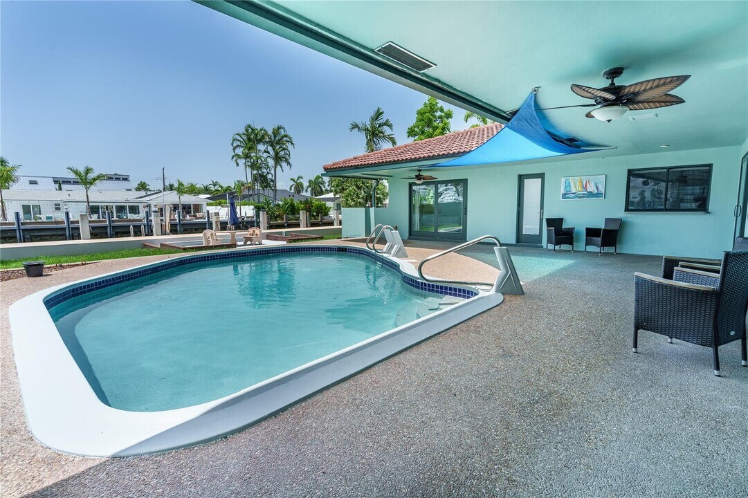 3080 NE 43rd St in Fort Lauderdale, FL - Foto de edificio