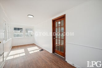 5455 Douglas Rd in Toledo, OH - Building Photo - Building Photo