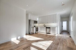 429 Brock Ave in Toronto, ON - Building Photo