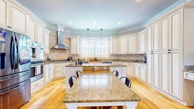 321 Madison Grove Blvd in Thomasville, GA - Building Photo - Building Photo