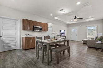 1809 Unity Dr in Mercedes, TX - Building Photo - Building Photo