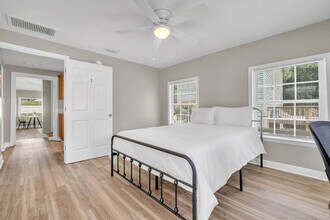 1004 Buena Vista Dr in Tallahassee, FL - Building Photo - Building Photo