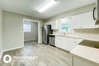 7525 Foxbloom Dr in Port Richey, FL - Building Photo - Building Photo