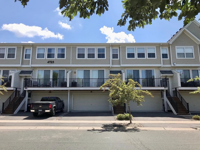 4725 Victor Path in Hugo, MN - Building Photo - Building Photo